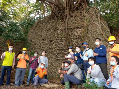 碩果僅存結構較完整的石灰窰，目前共計發現18座