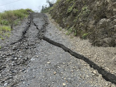 道路面裂隙已達警戒值