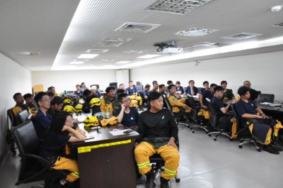 內政部空中勤務總隊第三大隊(小港機場)直升機進出艙規範提示訓練