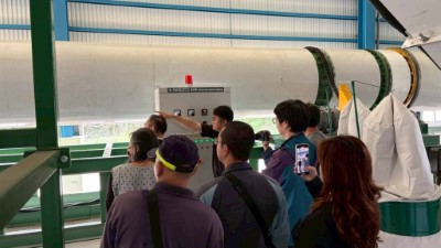 技術人員說明設備機組操作及實機運轉1