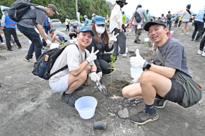 114年民眾植樹照片